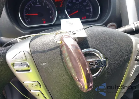 2014 Nissan Versa Note S (Sr)/S Plus/Sv z USA, uszkodzony, nr VIN 3N1CE2CP7EL393768